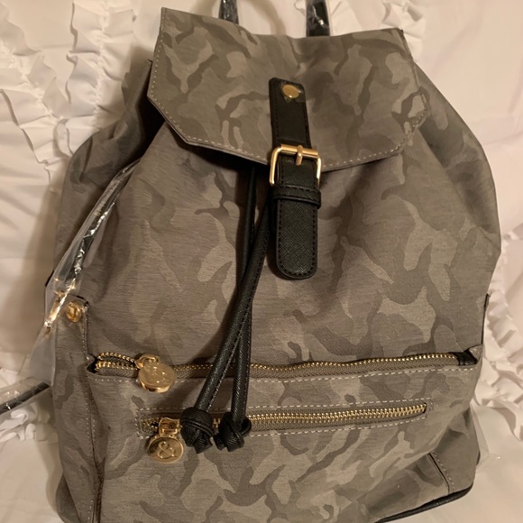 Women’s Backpack - Picture 3 of 8